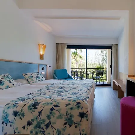 R2 Playa Park מלון 4*