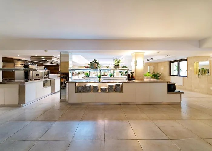 R2 Playa Park カラ・ラトハダ